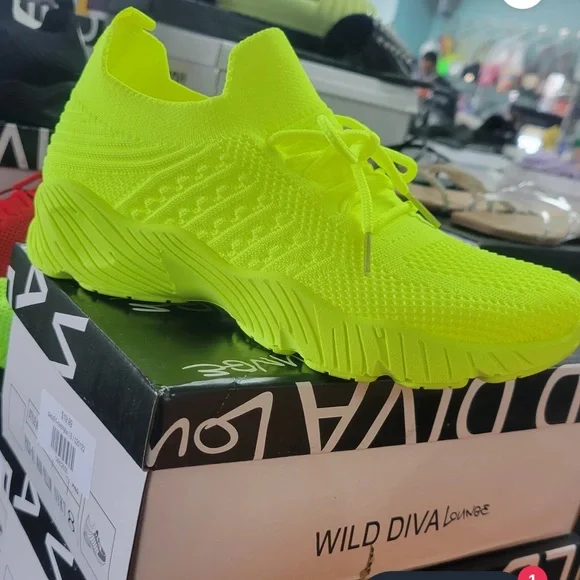 Women fashion sneaker’s - Picture 2 of 2